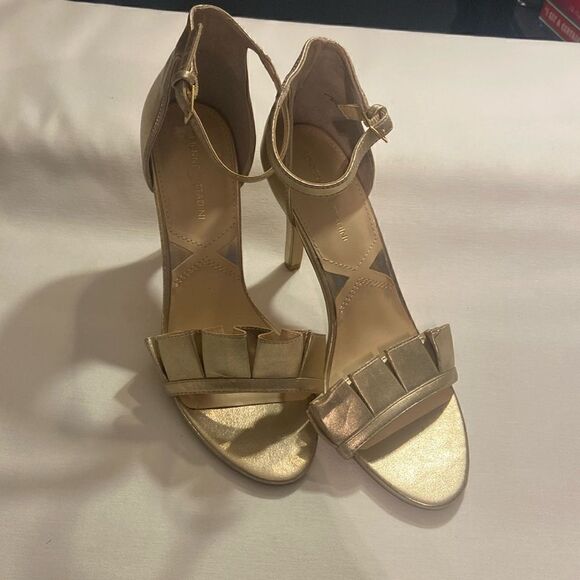 Adrienne Vittadini Gabi Gold High Heel Sandal Size 9 - Picture 1 of 8